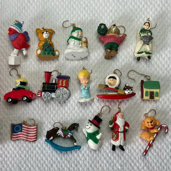 Hallmark 2005 "Christmas At Last!" Countdown Advent Calendar Tree Mini Ornaments - Picture 12 of 15